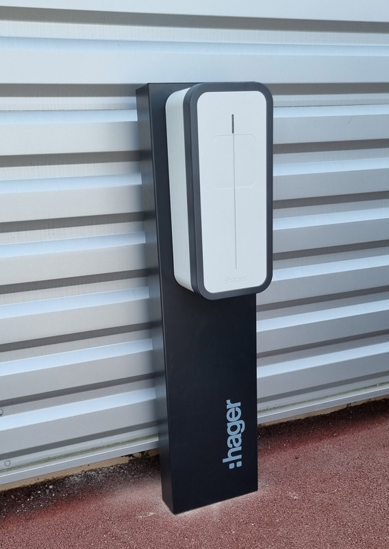 Borne de recharge IRVE | Besoin d’une borne de recharge IRVE fiable et performante pour alimenter votre véhicule électrique ? Faites appel à l’équipe de Dynamo pour en installer une chez vous à Aubagne. Borne de recharge IRVE Aubagne